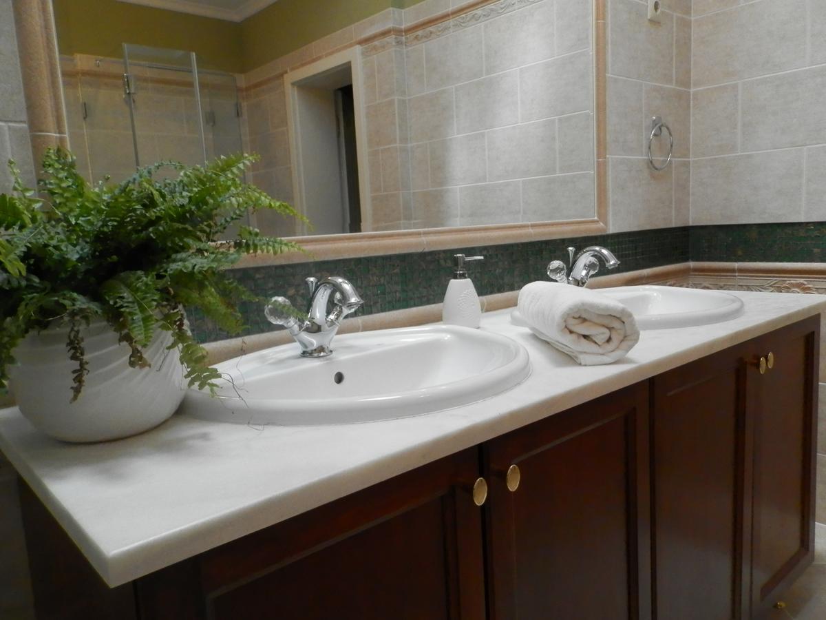 Nagyret Panzio Eger Bed & Breakfast Luaran gambar