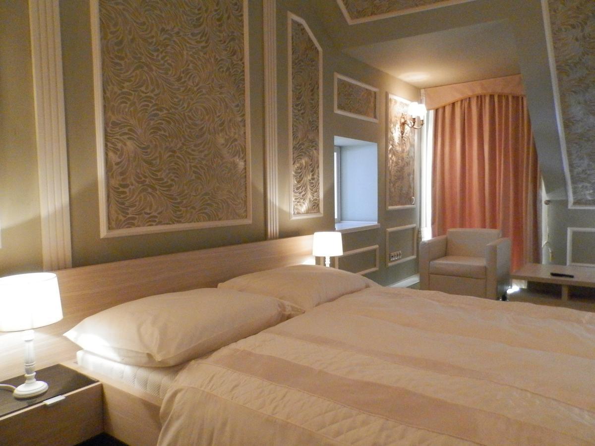 Nagyret Panzio Eger Bed & Breakfast Luaran gambar