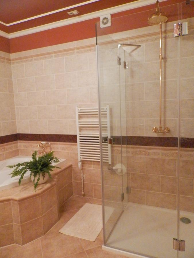 Nagyret Panzio Eger Bed & Breakfast Luaran gambar