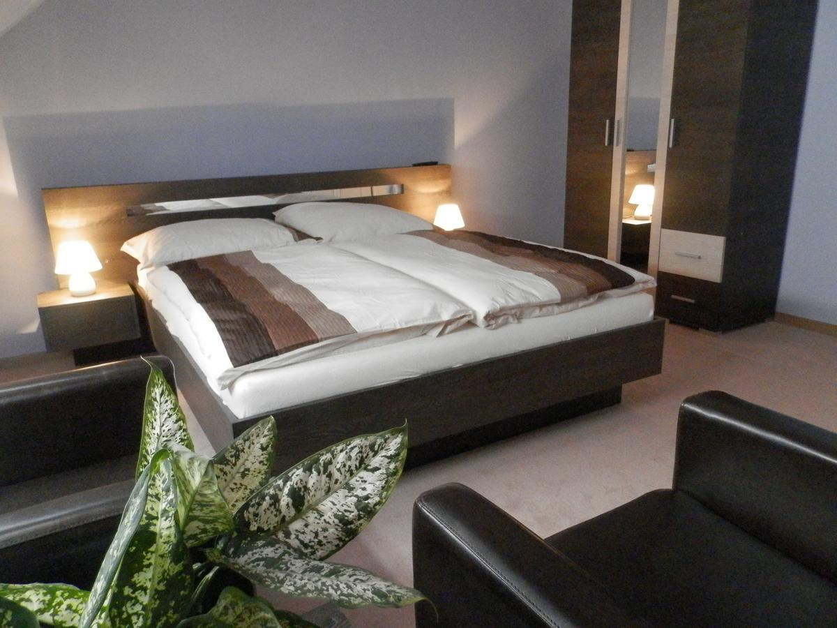 Nagyret Panzio Eger Bed & Breakfast Luaran gambar