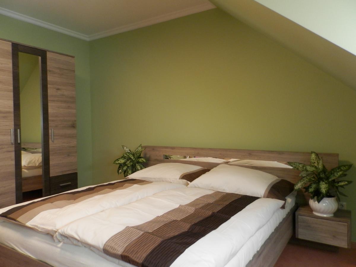 Nagyret Panzio Eger Bed & Breakfast Luaran gambar