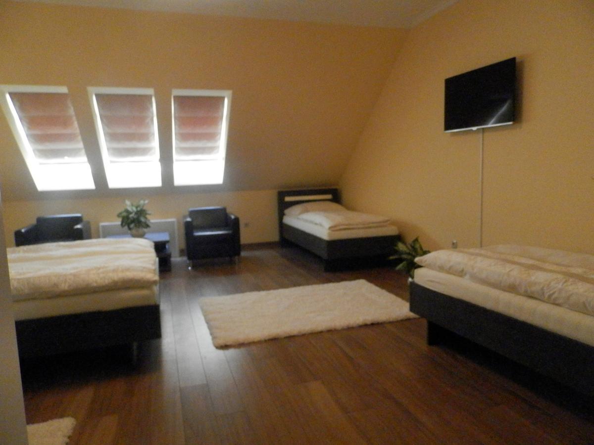 Nagyret Panzio Eger Bed & Breakfast Luaran gambar