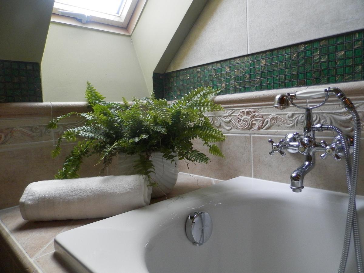 Nagyret Panzio Eger Bed & Breakfast Luaran gambar