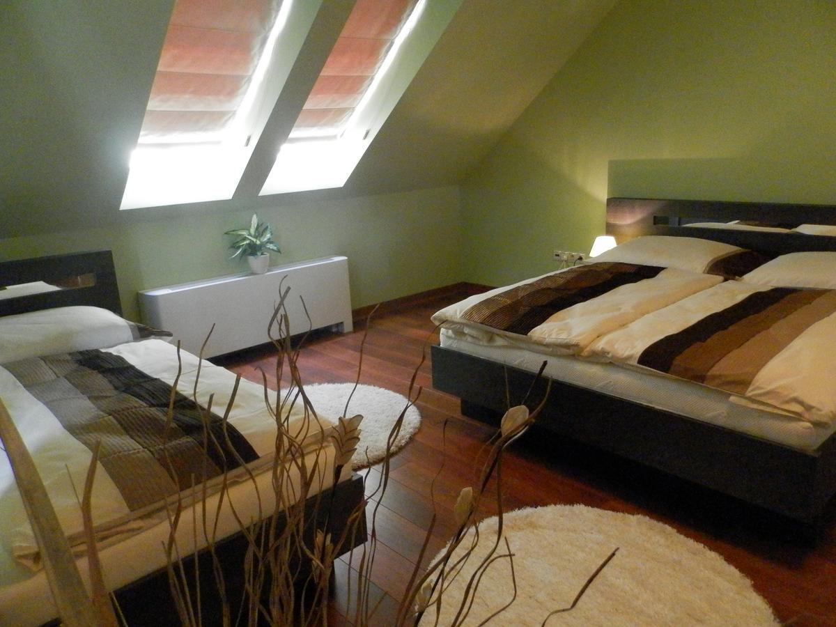 Nagyret Panzio Eger Bed & Breakfast Luaran gambar