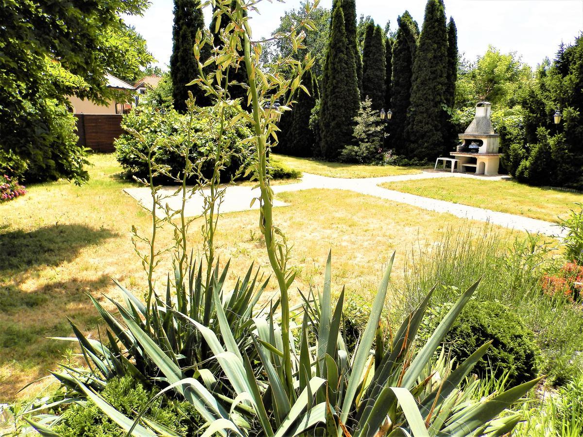 Nagyret Panzio Eger Bed & Breakfast Luaran gambar